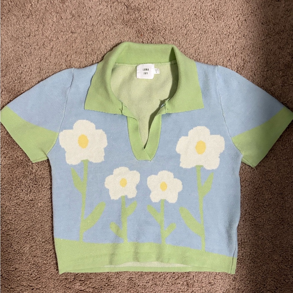Small Cropped Floral Collared Shirt